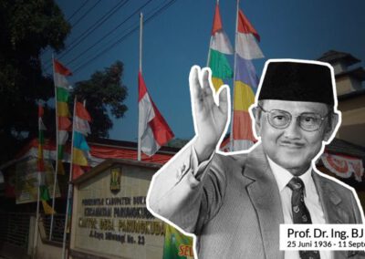 BJ Habibie Wafat Desa Parungkuda Kibarkan Bendera Setengah Tiang